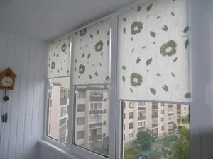 Установка рулонных штор на пластиковые окна в Минске
